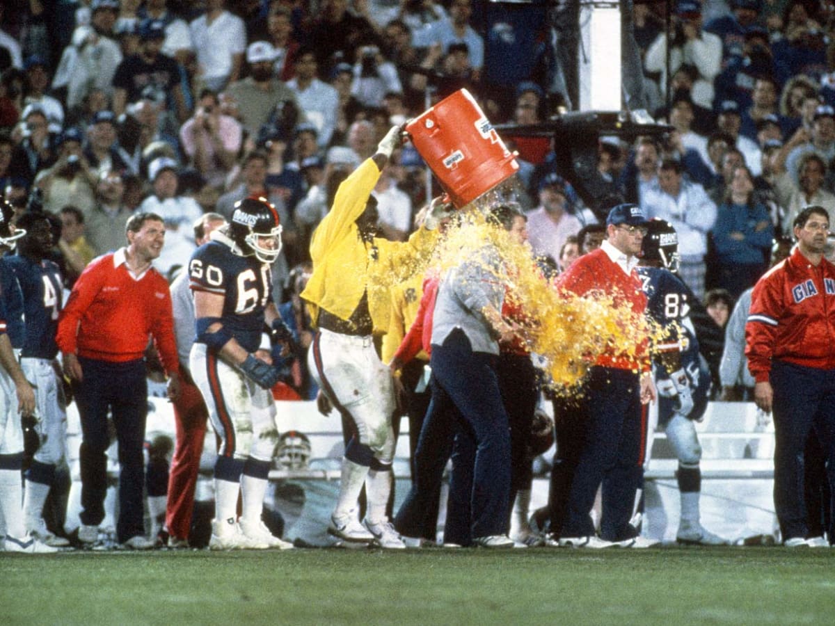 Super Bowl Gatorade Shower: History, Tradition of Victory Celebration –  Rolling Stone