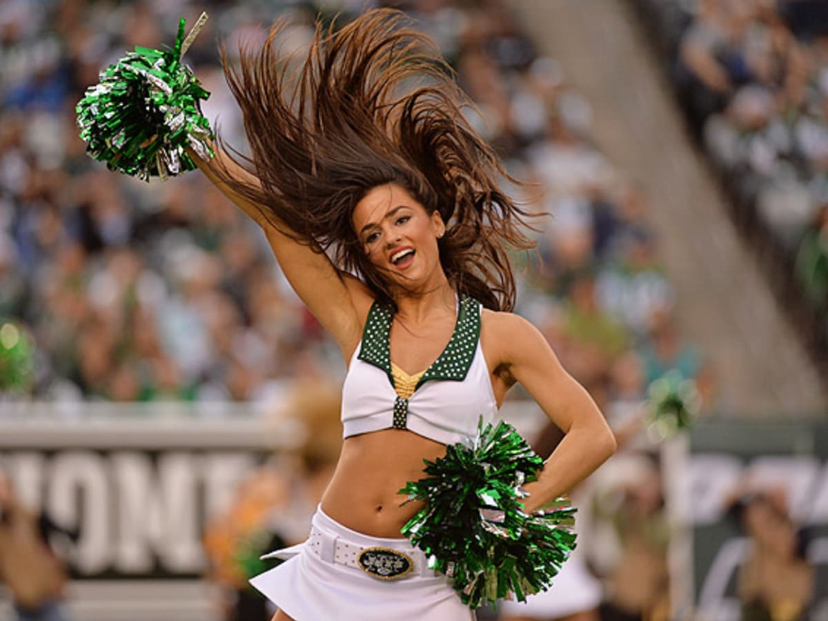 New York Jets Cheerleaders Win $324,000 Settlement Over Unpaid Work