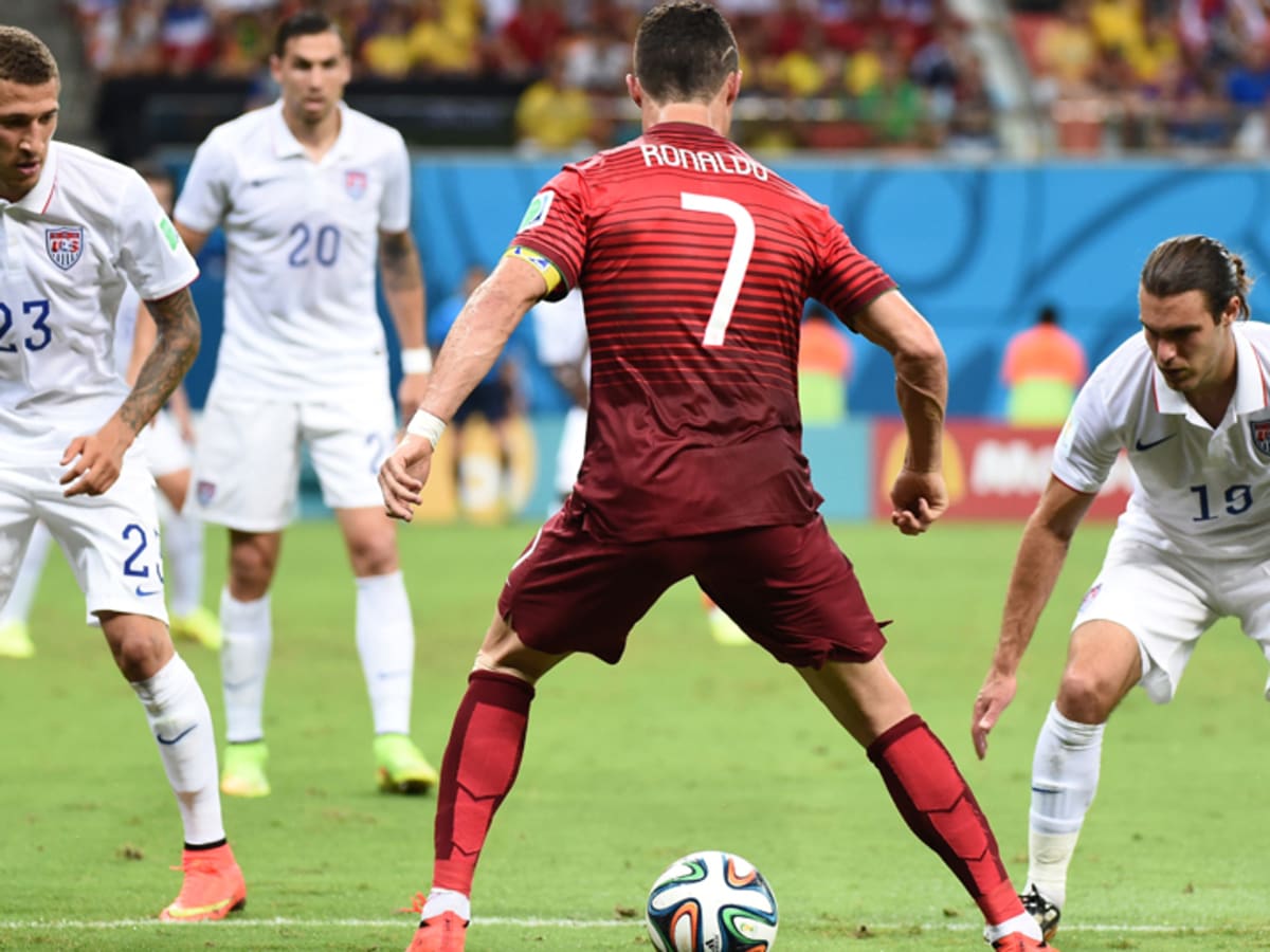 Clint Dempsey gives United States a 2-1 lead over Portugal with huge goal  (Video)