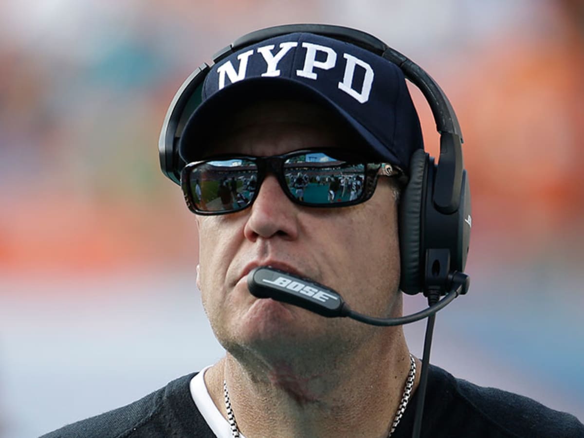 Photo: Jets' Rex Ryan, Giants' Tom Coughlin wear NYPD hats on sideline -  Sports Illustrated