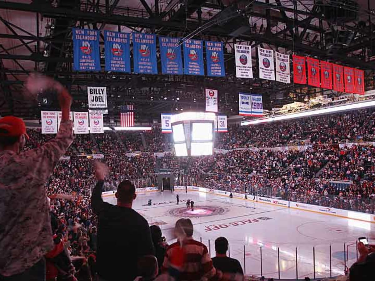 General view of the retired banners of Denis Potvin, Clark Gillies, News  Photo - Getty Images