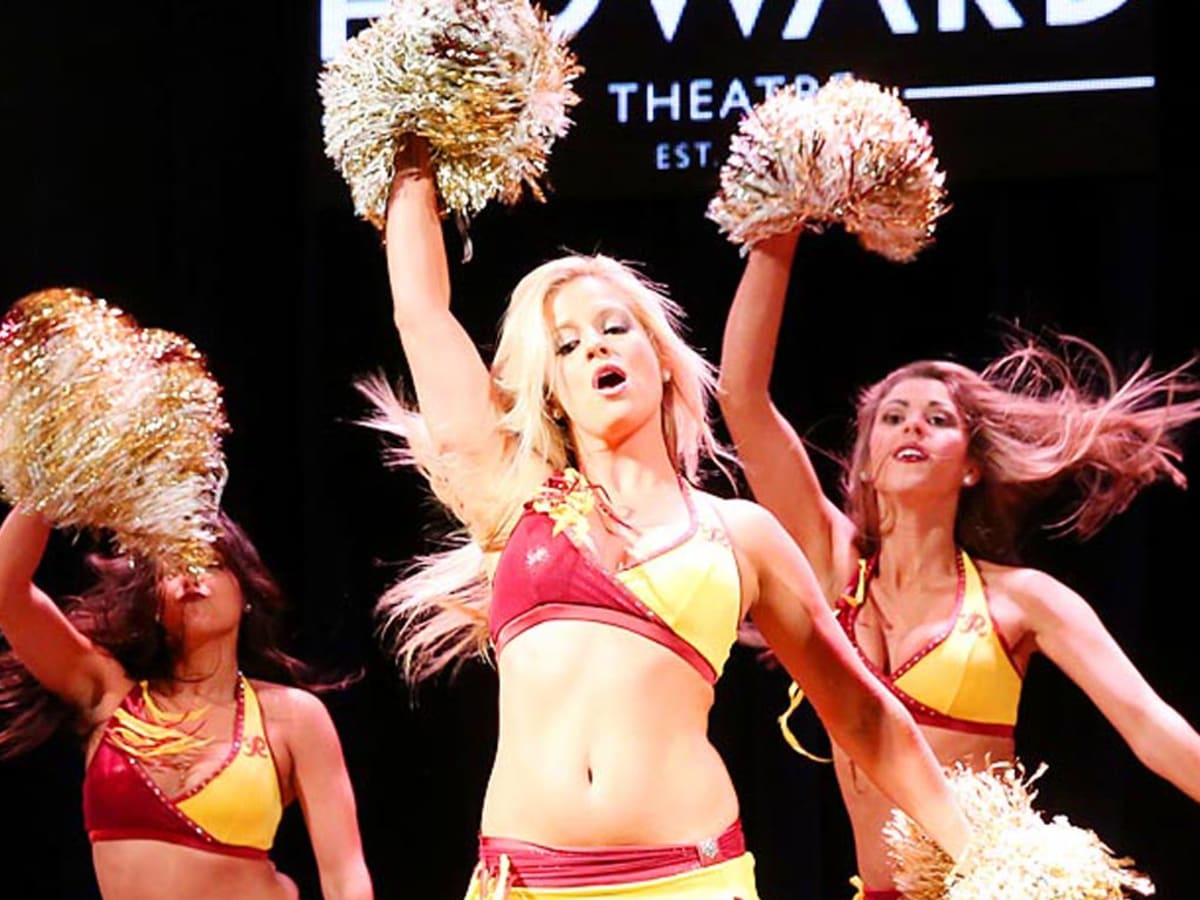 Redskins Cheerleaders Unveil 2013-14 Swimsuit Calendar – Ultimate  Cheerleaders