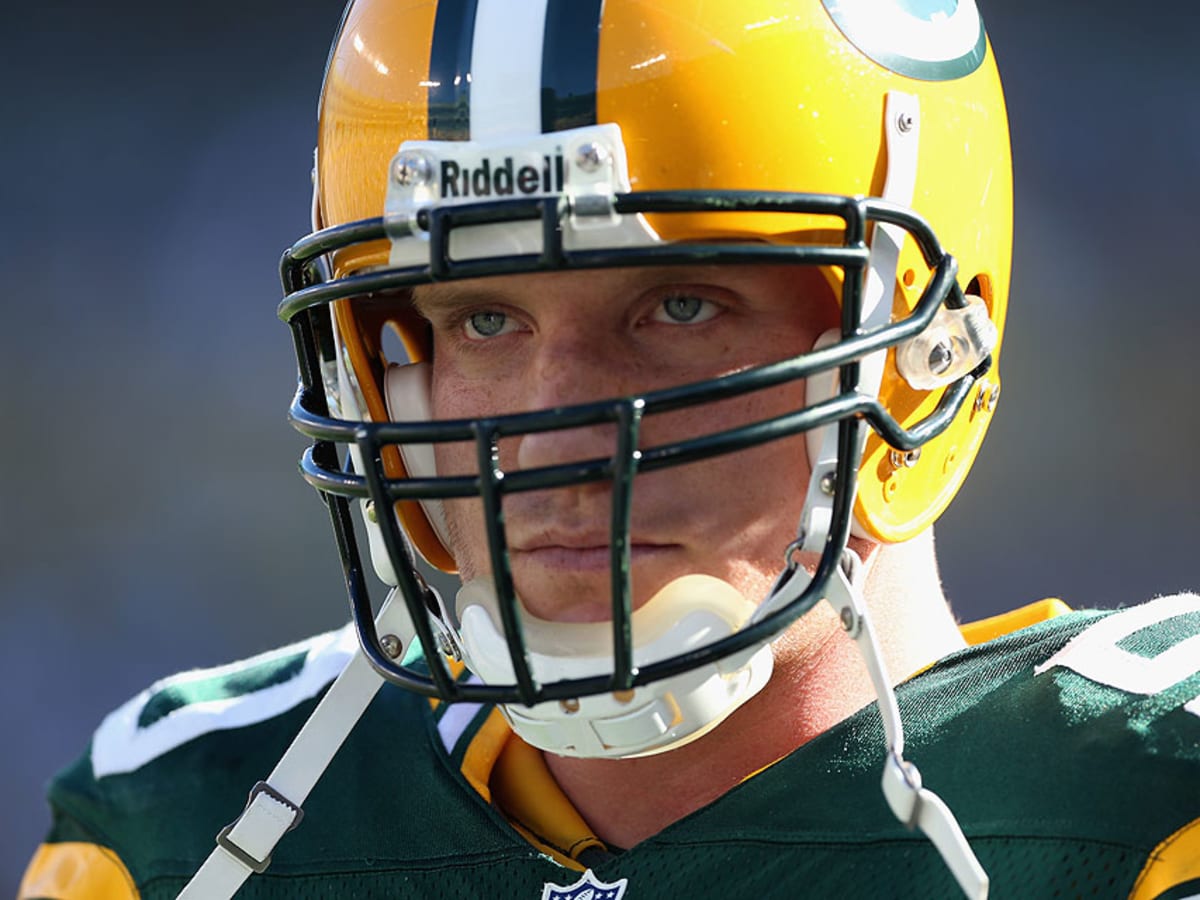 Falcons agree to terms with A.J. Hawk