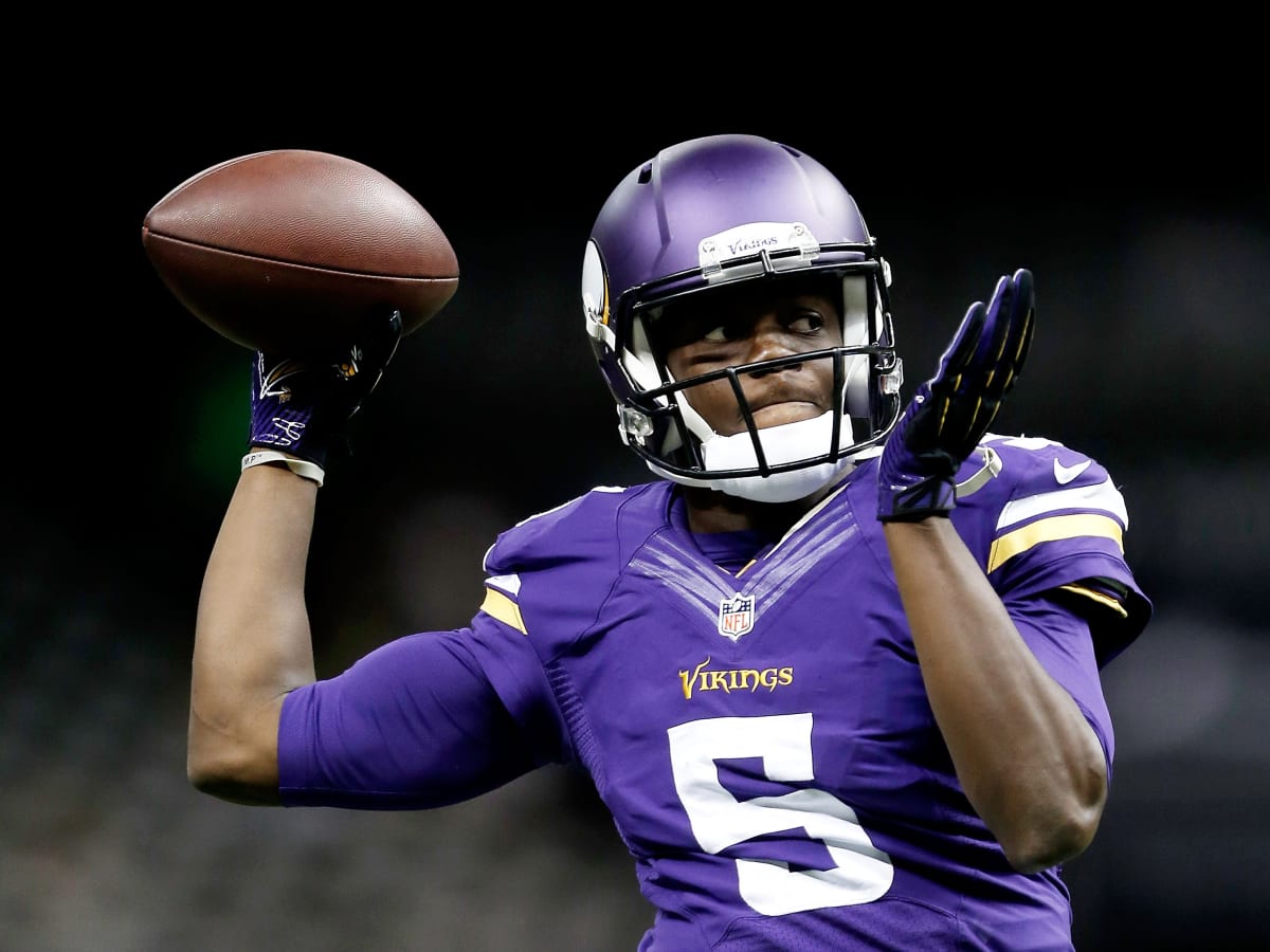 Vikings QB Teddy Bridgewater takes a seat in victory over Seahawks