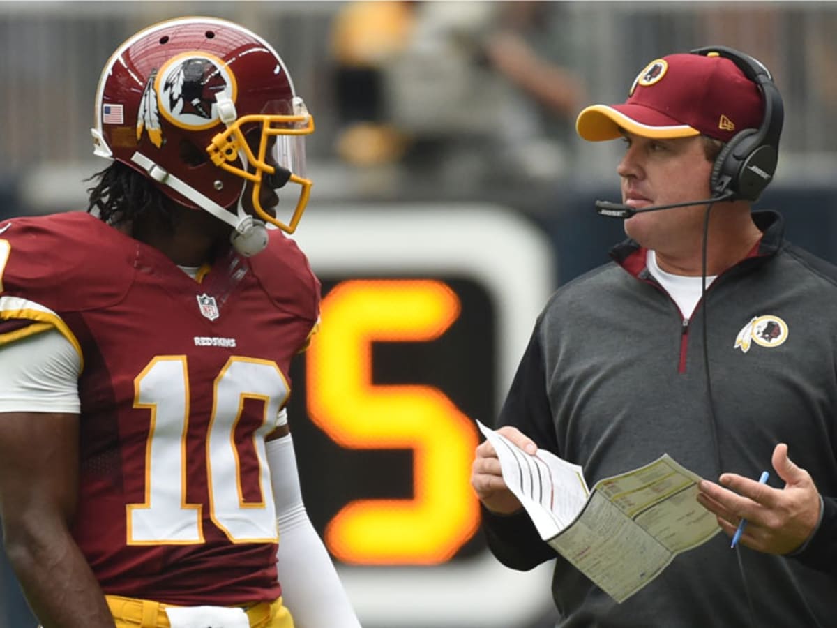 Washington Redskins quarterback Robert Griffin III (10) sprints