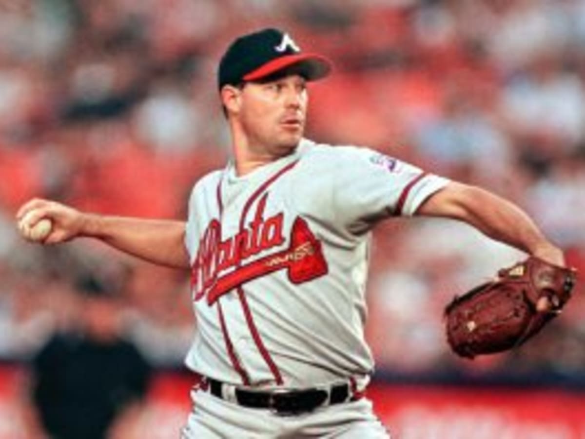 Greg Maddux goes into Hall of Fame without a logo — Braves or Cubs — on his  plaque