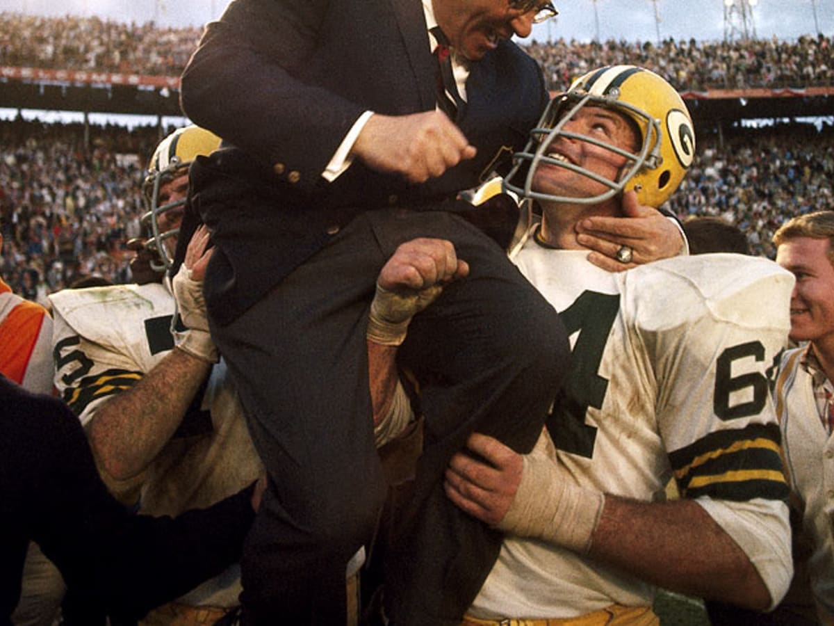 The best pregame photos from #TENvsGB - Green Bay Packers