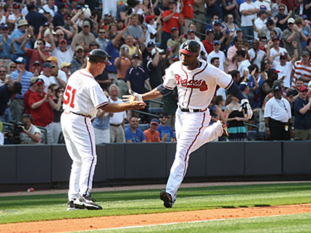 Jason Heyward has plates inserted in broken jaw