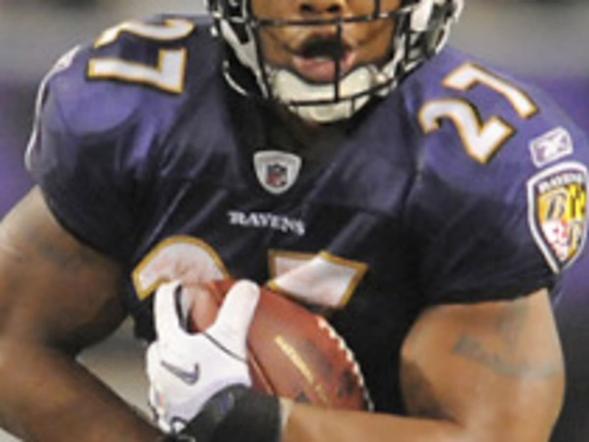 Ray Rice Visits Baltimore Ravens Training Camp, Hangs With