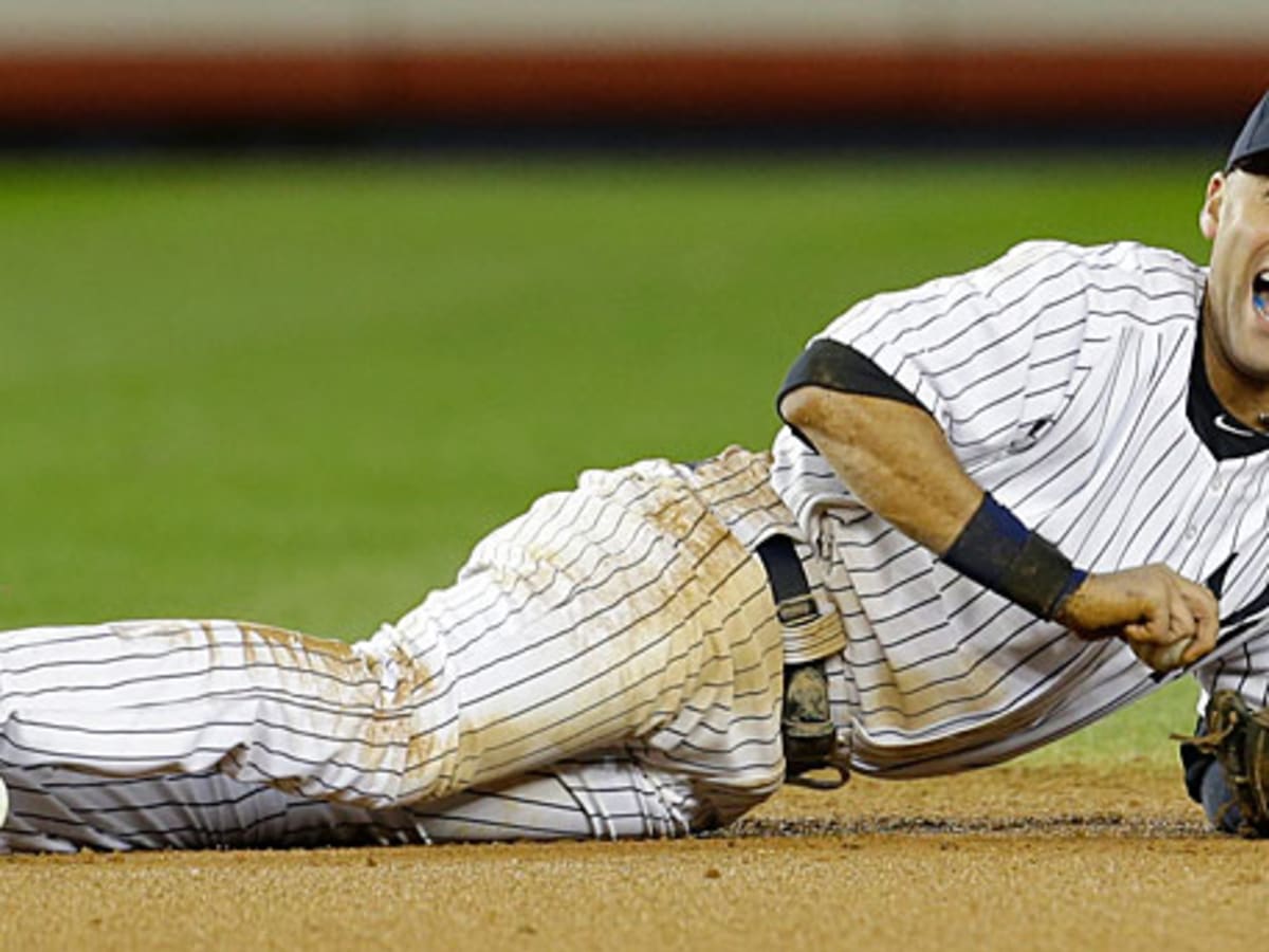 No Golf for Derek Jeter. He's Back at Spring Training. - The New York Times