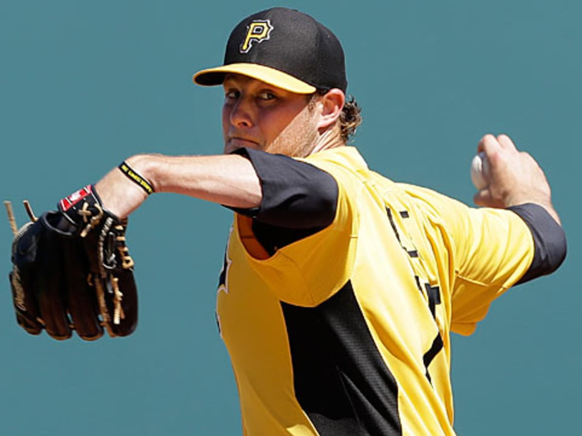 Drafted by Yankees, Gerrit Cole wonders about career path he didn