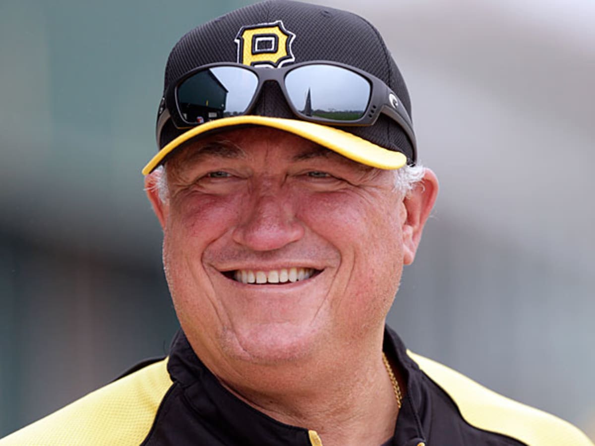 Report: Pirates sign manager Clint Hurdle to four-year extension