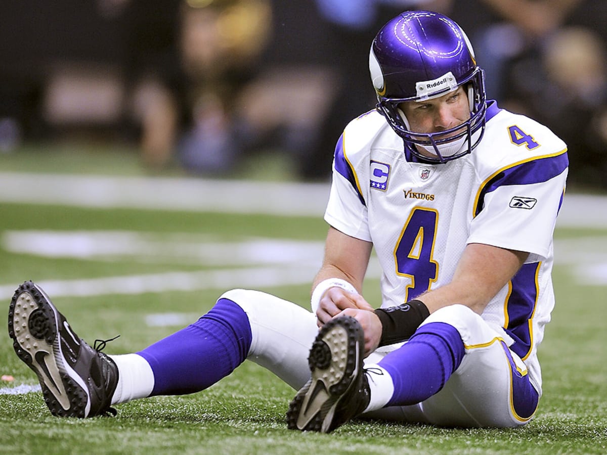 Vikings' Brett Favre in NFC title game: 'I choked.' Backup