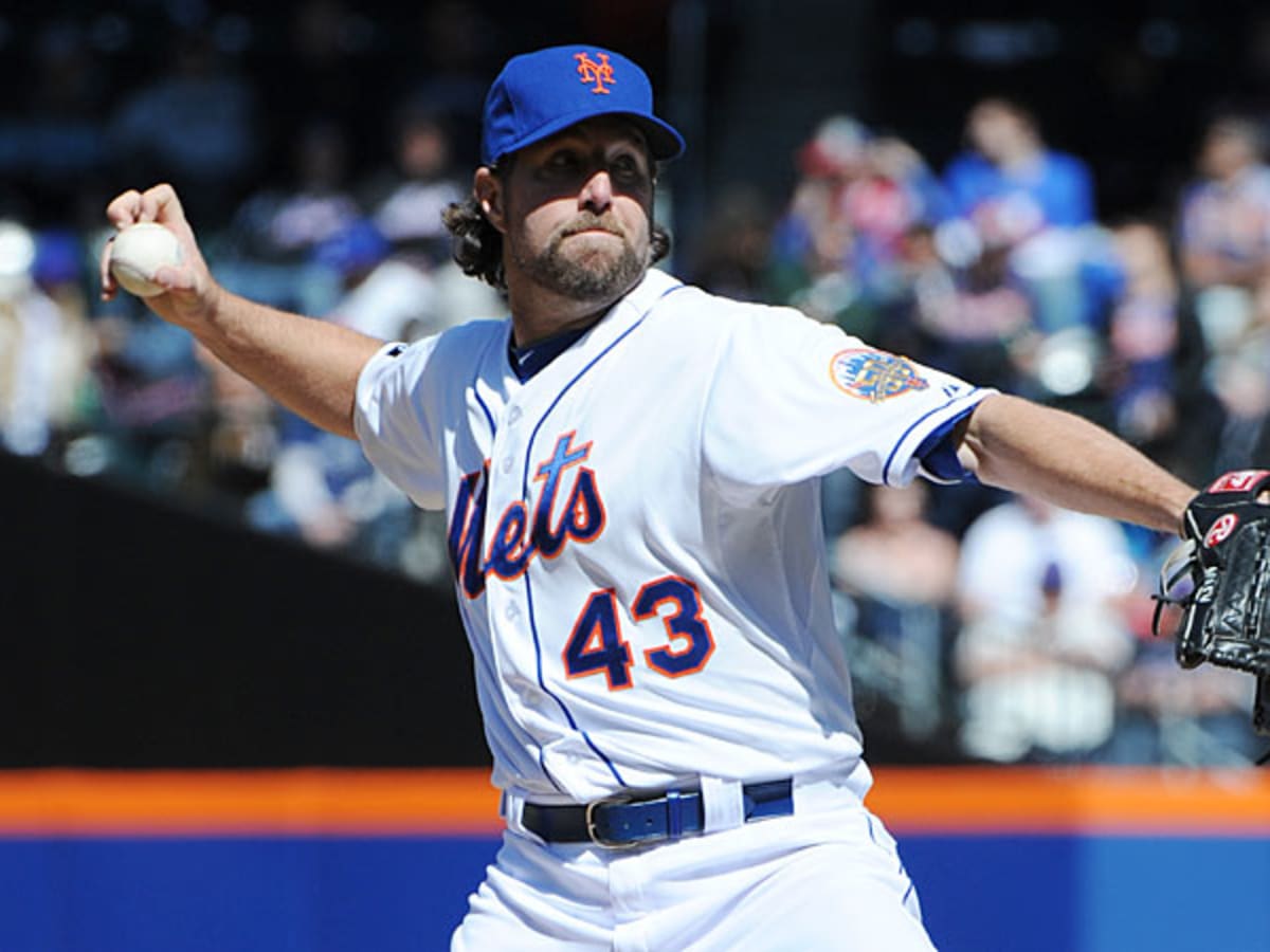 R.A. Dickey, Mets still negotiating - Sports Illustrated