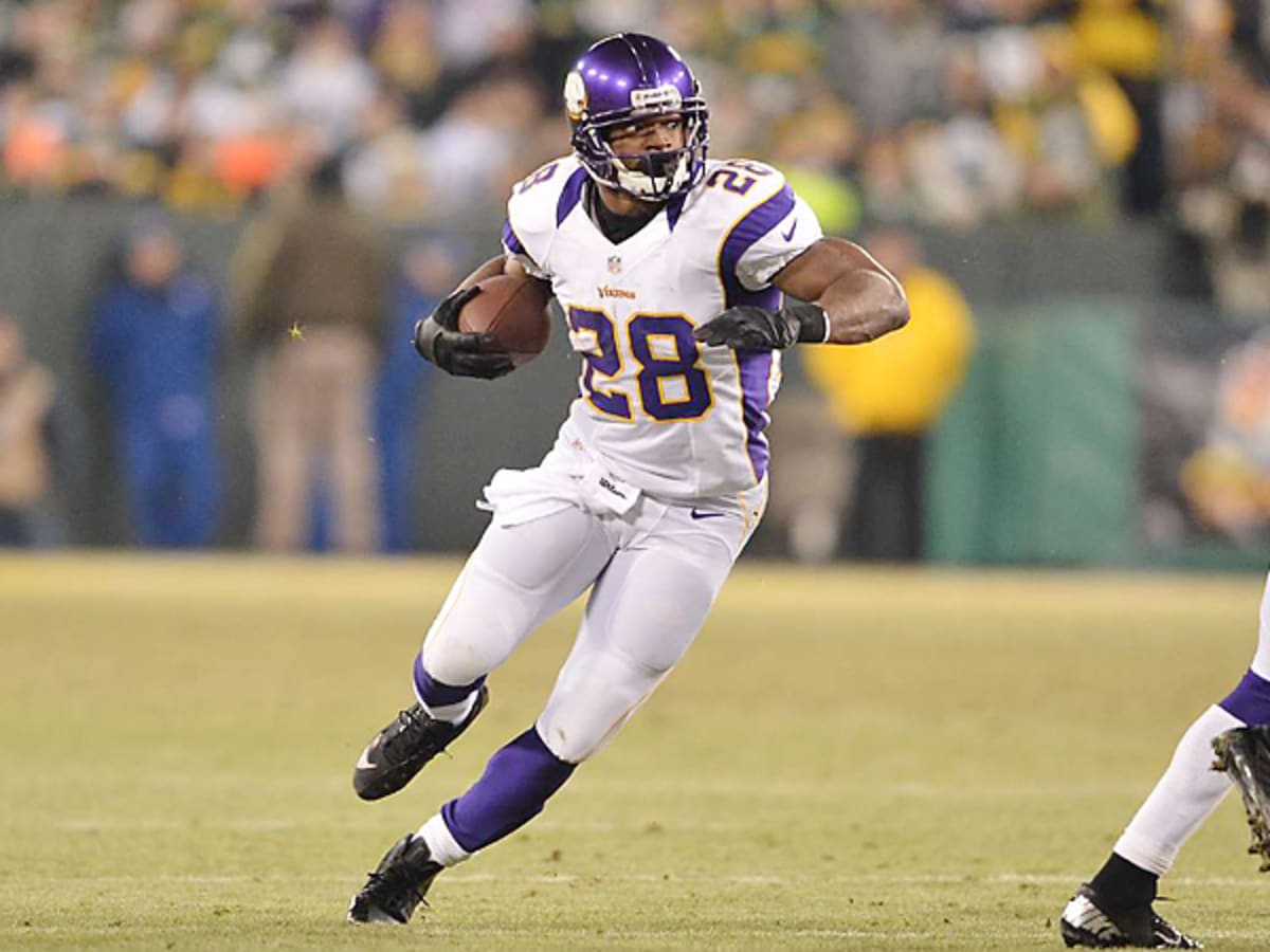 Vikings Want To Keep Mike Wallace, Phil Loadholt