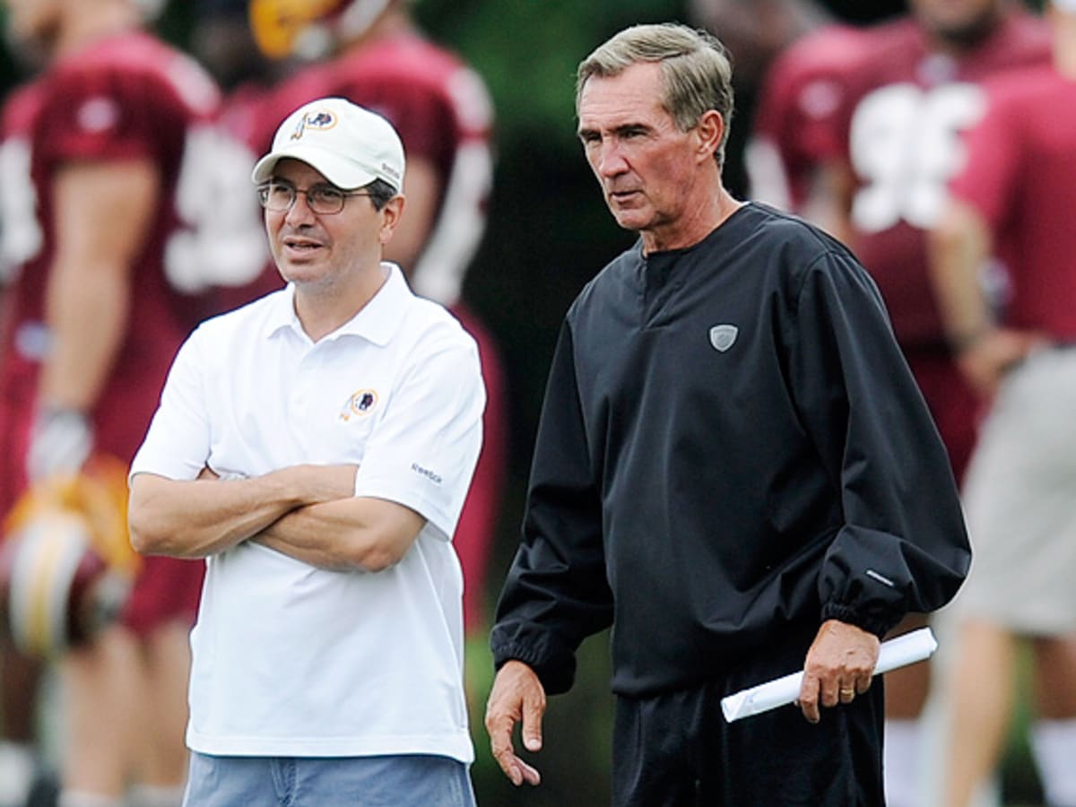 Redskins reportedly exploring ways to fire and withhold money from Mike  Shanahan - Sports Illustrated