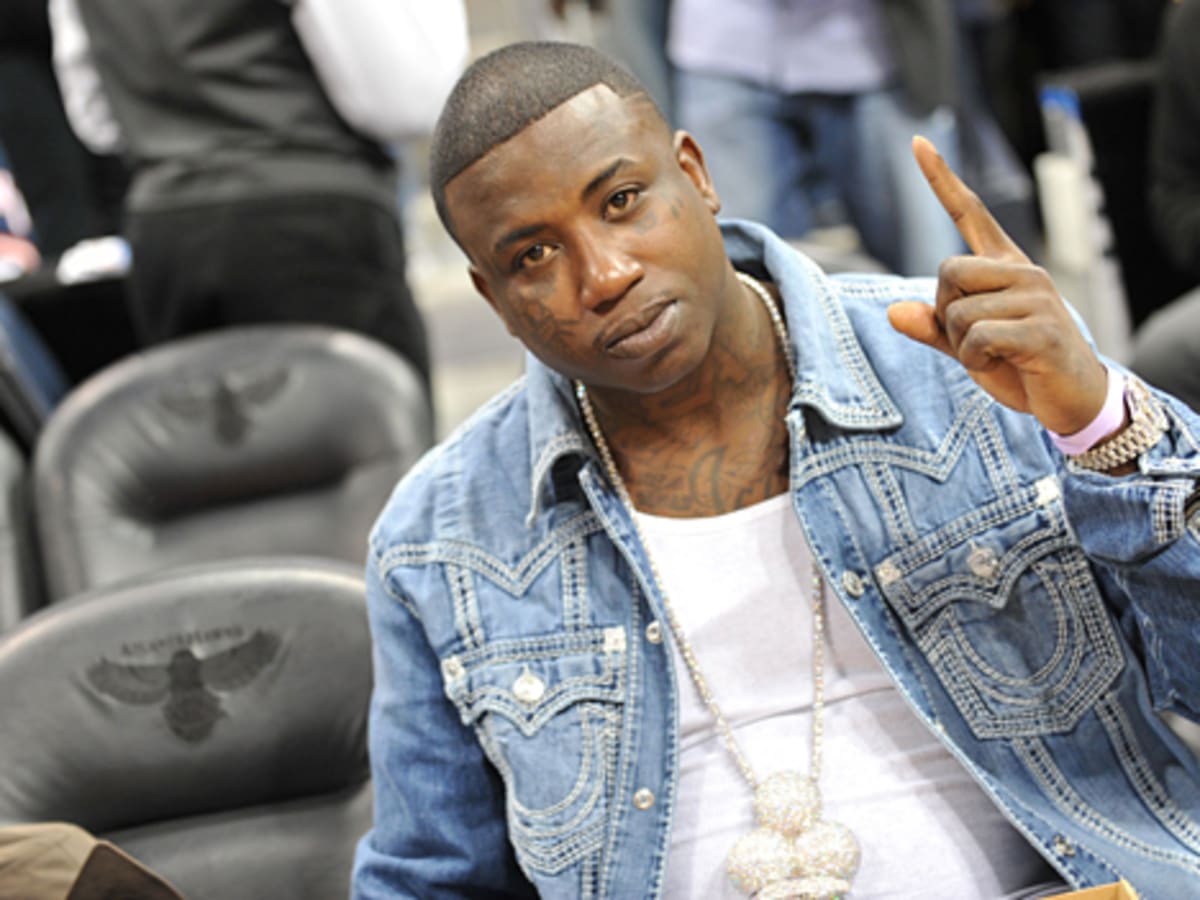 Rapper Gucci Mane watches play between the Atlanta Falcons and the