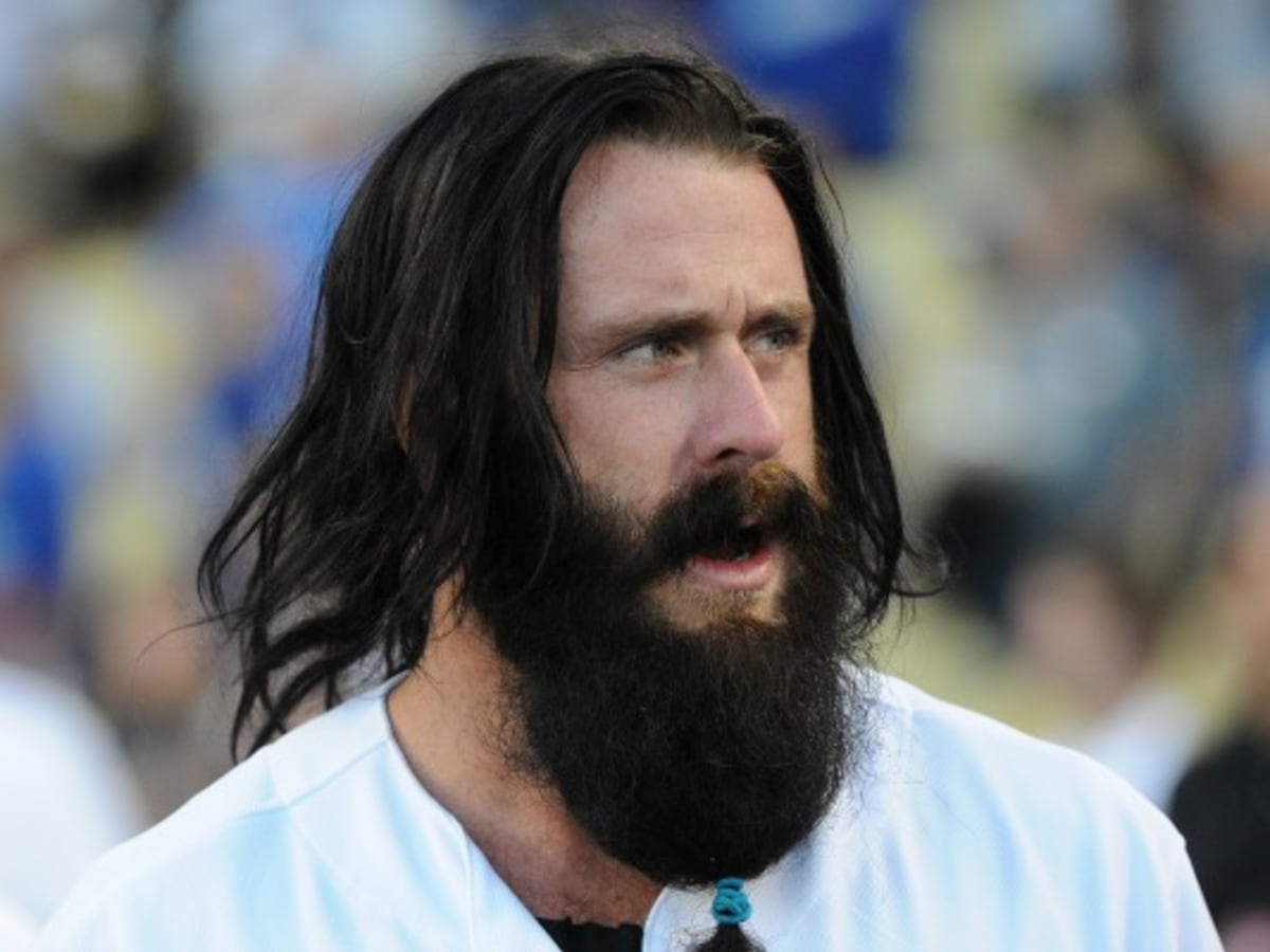 Brian Wilson talks about shaving his beard, throwing first pitch