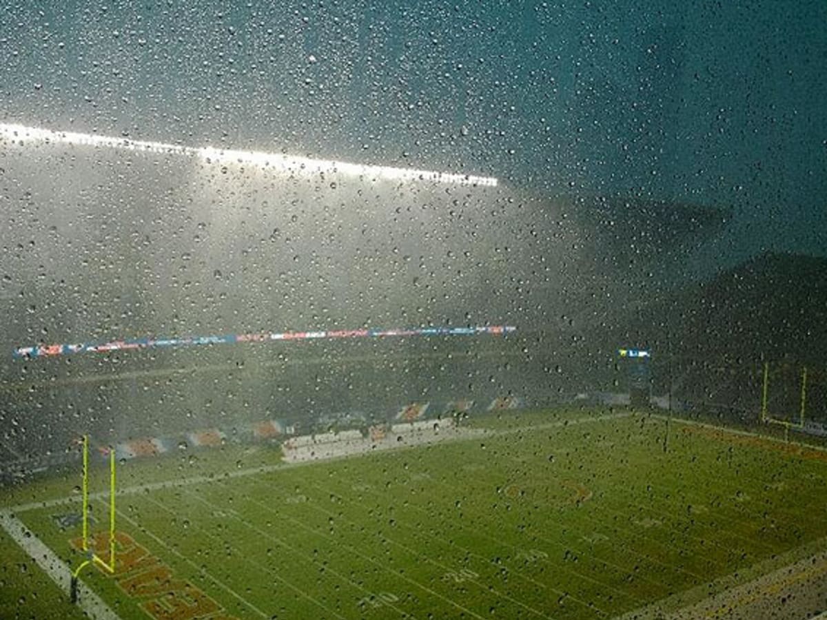 Panthers-Buccaneers Week 2 Thursday Night Game Delayed Due to Lightning and  Heavy Rain in the Area