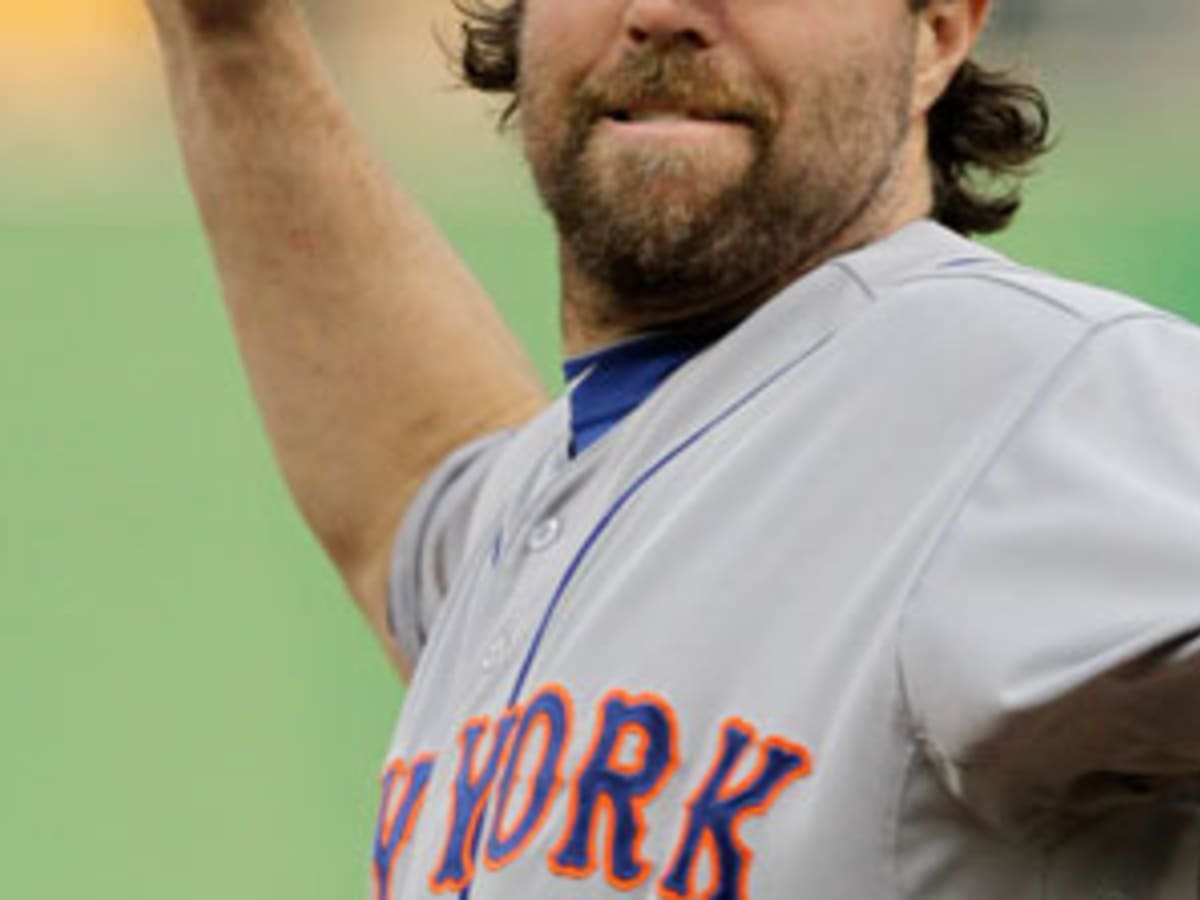 Dickey 'looking forward' to joining Jays