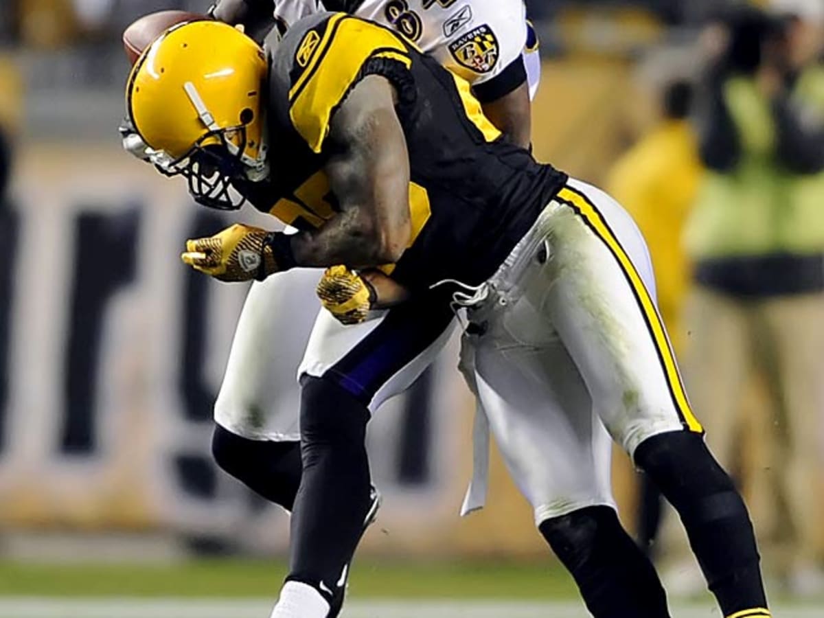 Running back David Lang of the Dallas Cowboys stop a Philadelphia News  Photo - Getty Images