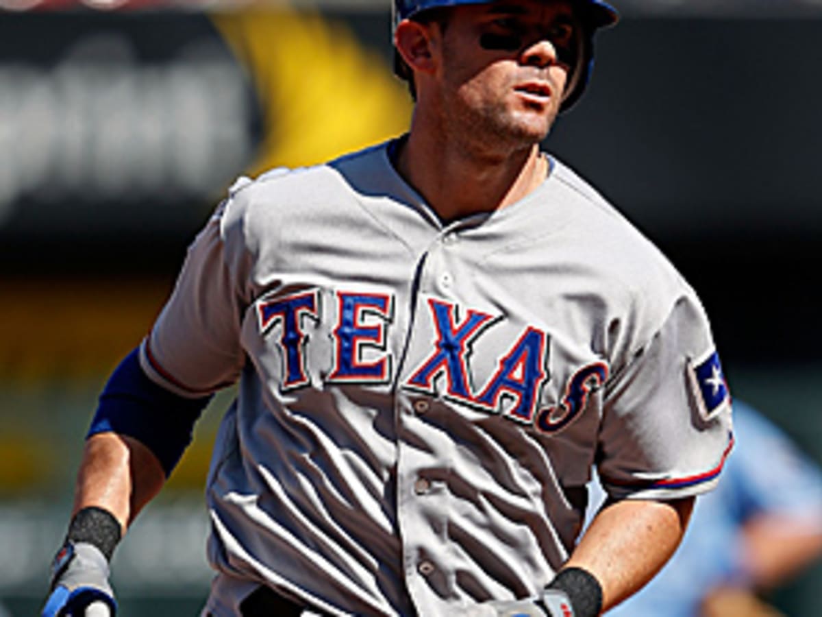 Report: Phillies in 'advanced talks' to acquire Texas Rangers' Michael Young