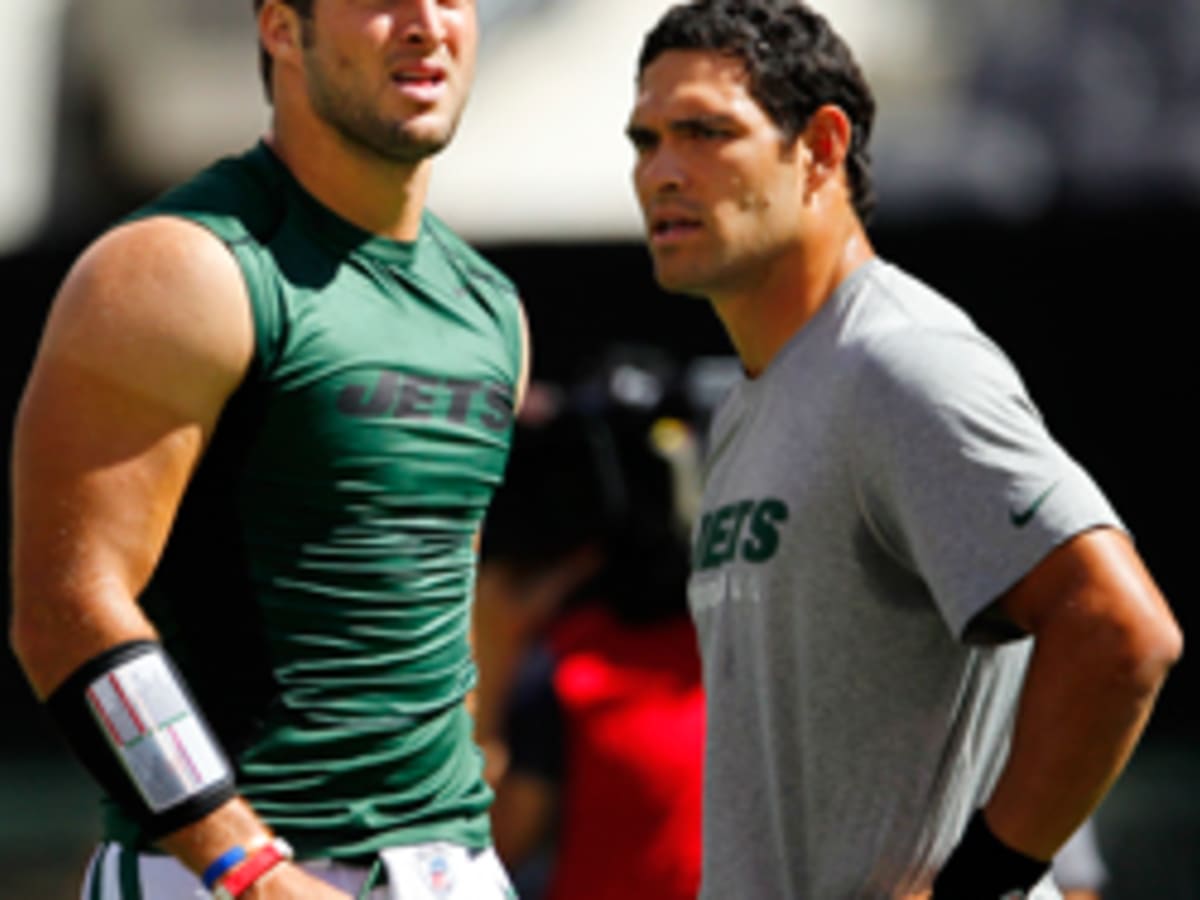 With Tim Tebow in Spotlight, Jets Coaches Talk Up Mark Sanchez - The New  York Times