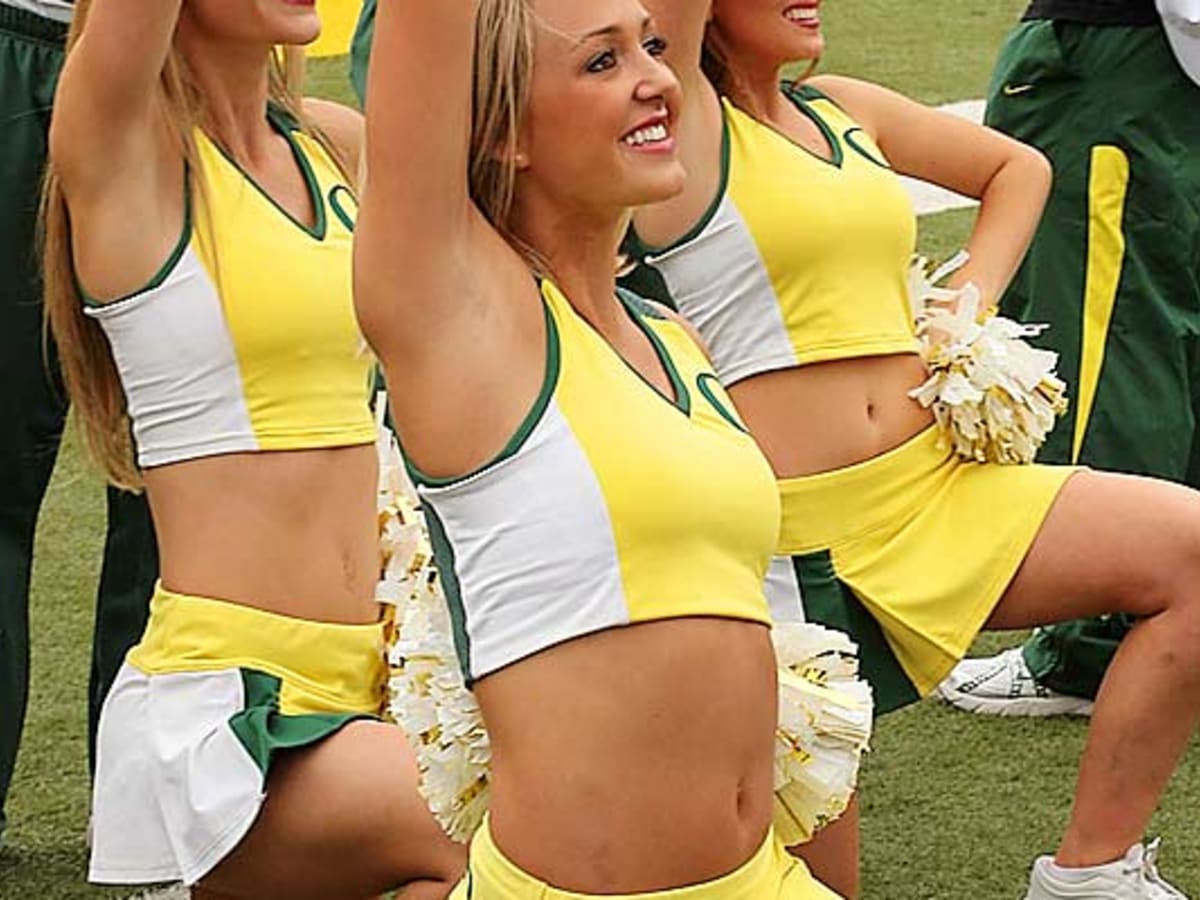 Cheerleader of the Week - Sports Illustrated