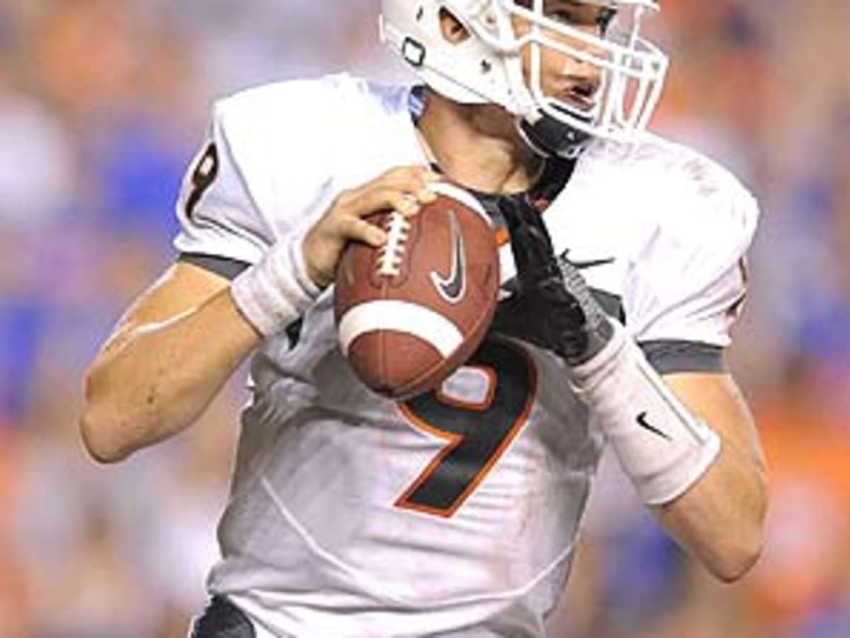 Purdue quarterback Robert Marve participates in quarterback drills during  the NFL super regional football scouting combine Monday, April 8, 2013, in  Arlington, Texas. (AP Photo/Tony Gutierrez Stock Photo - Alamy