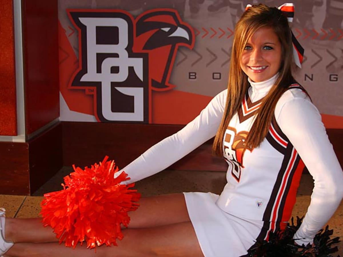 Cheerleader of the Week - Sports Illustrated