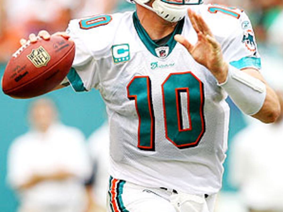 Miami Dolphins quarterback Chad Pennington passes the ball during the first  quarter of an NFL football game against the Kansas City Chiefs Sunday, Dec.  21, 2008 in Kansas City, Mo. Miami won