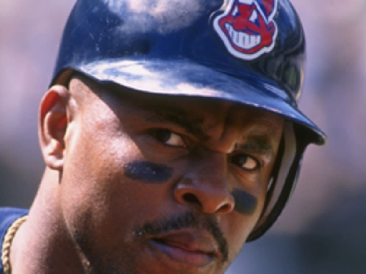 Albert Belle enjoys a laugh-filled reunion with the Cleveland Indians