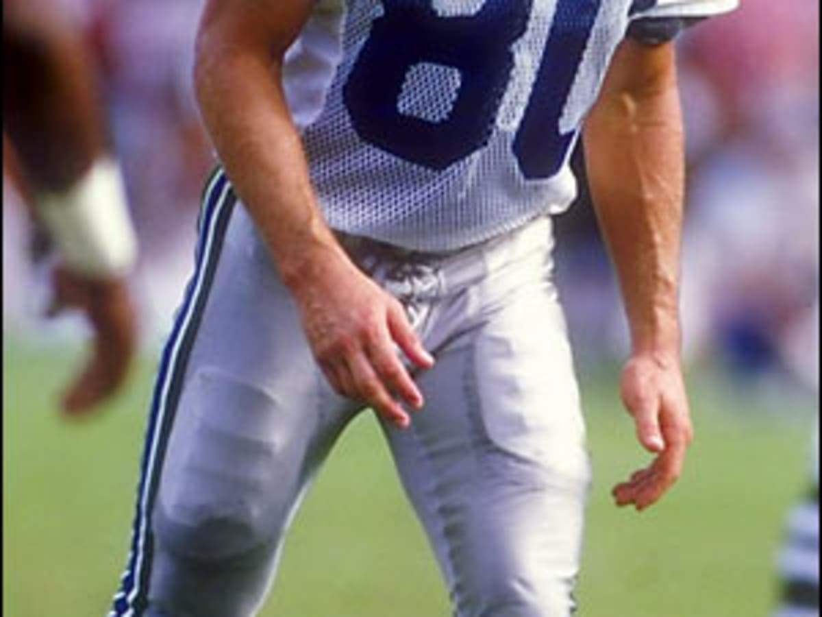 Seattle Seahawks receiver Steve Largent (80) catches a Jim Zorn