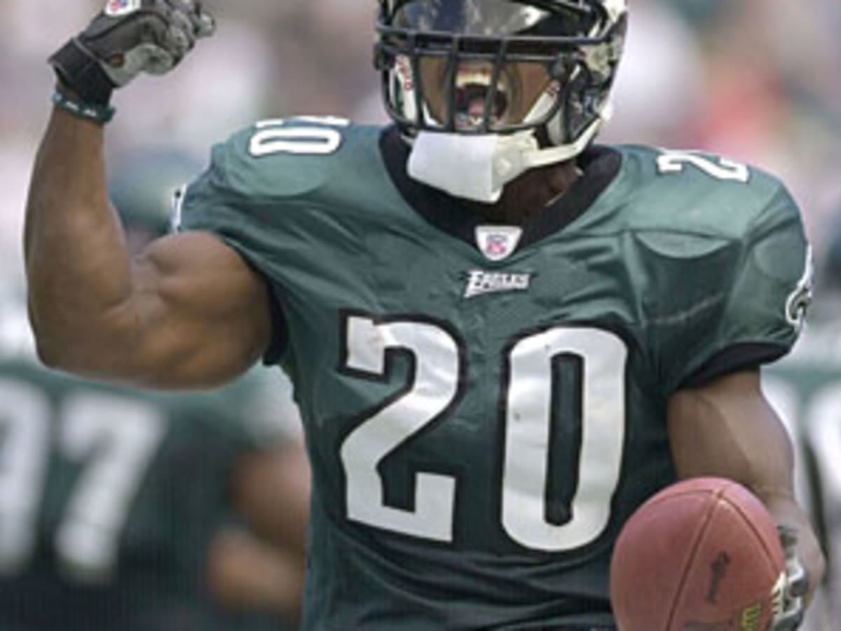 Longtime safety Brian Dawkins announces his retirement 