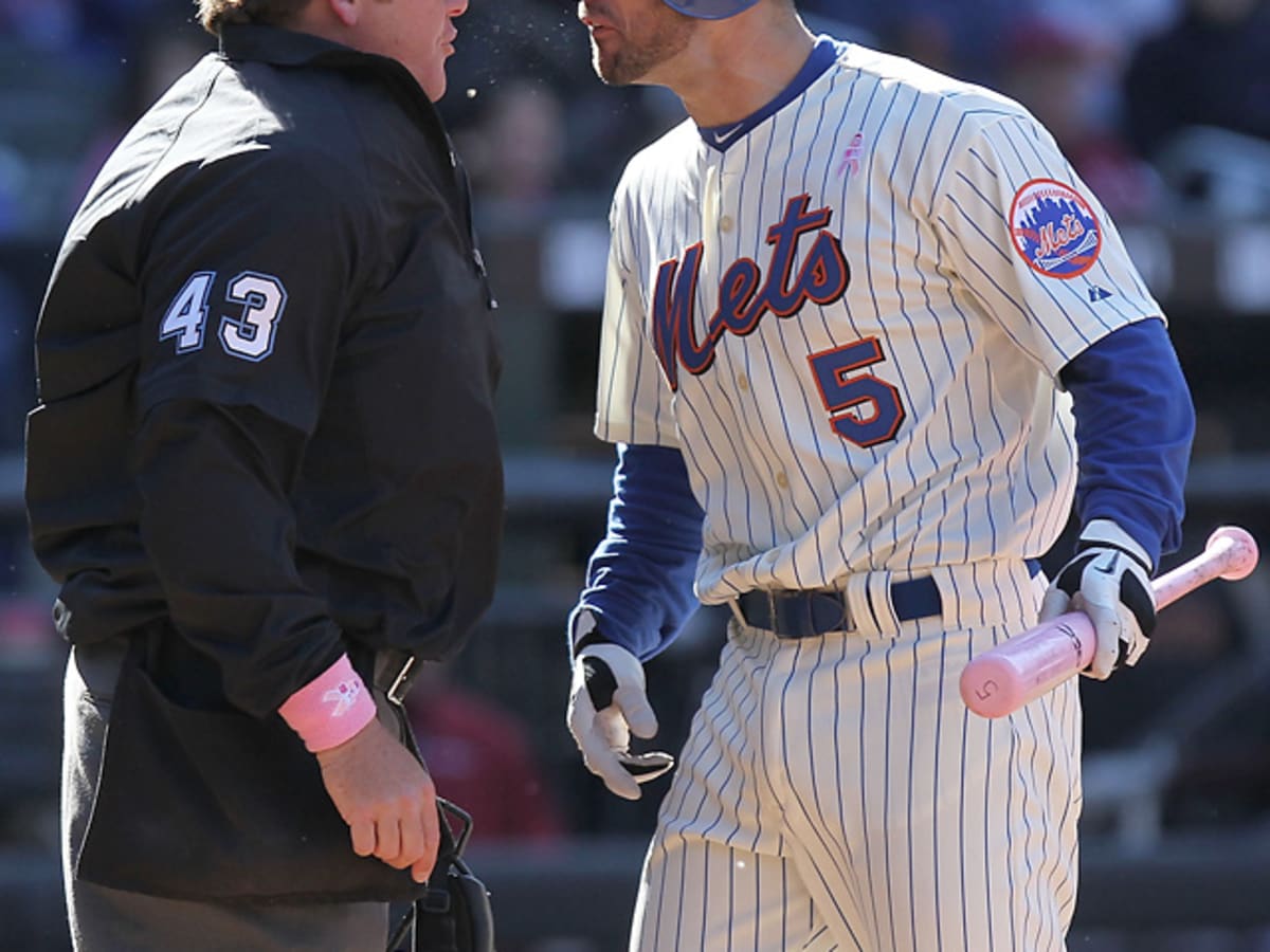 Mark Teixeira of the New York Yankees and David Wright of the New News  Photo - Getty Images