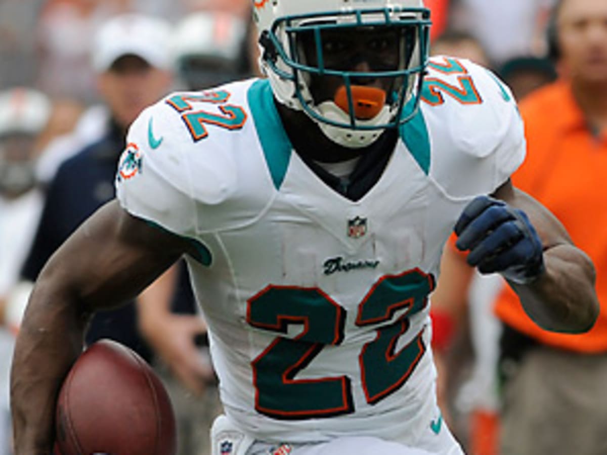 Dolphins Notebook: Miami has options if RB Reggie Bush remains