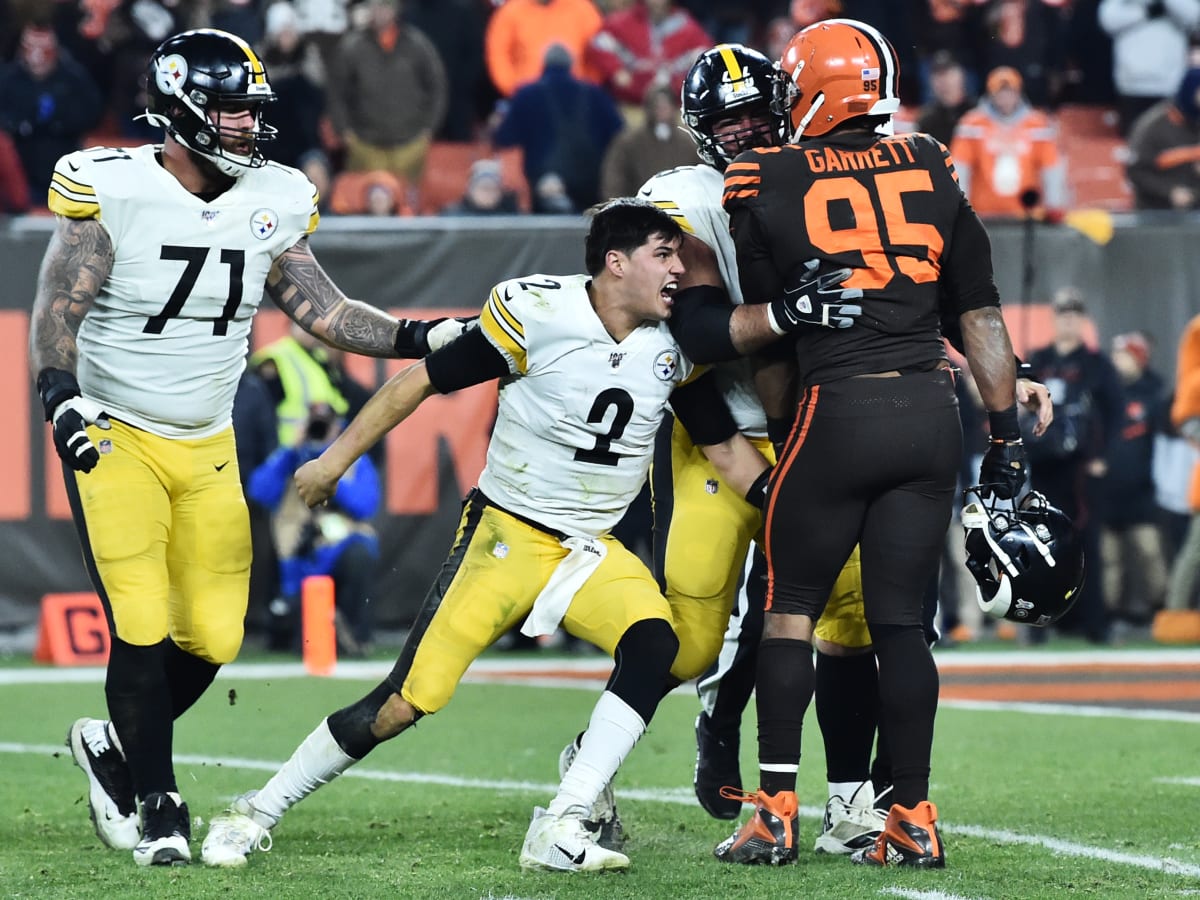 Myles Garrett, Mason Rudolph share postgame handshake after Week