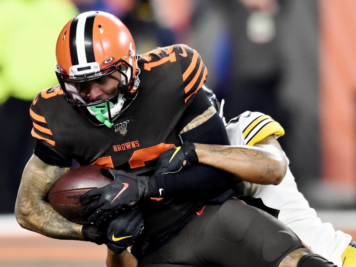 Myles Garrett ejected after assaulting QB Mason Rudolph with helmet in the  final seconds of Browns vs. Steelers game