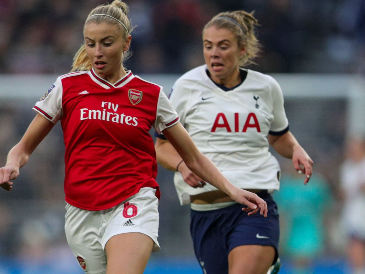 Vivianne Miedema scores six as Arsenal breaks WSL record