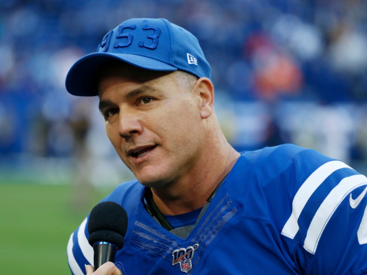 Season over for Colts' Adam Vinatieri as kicker goes on injured reserve