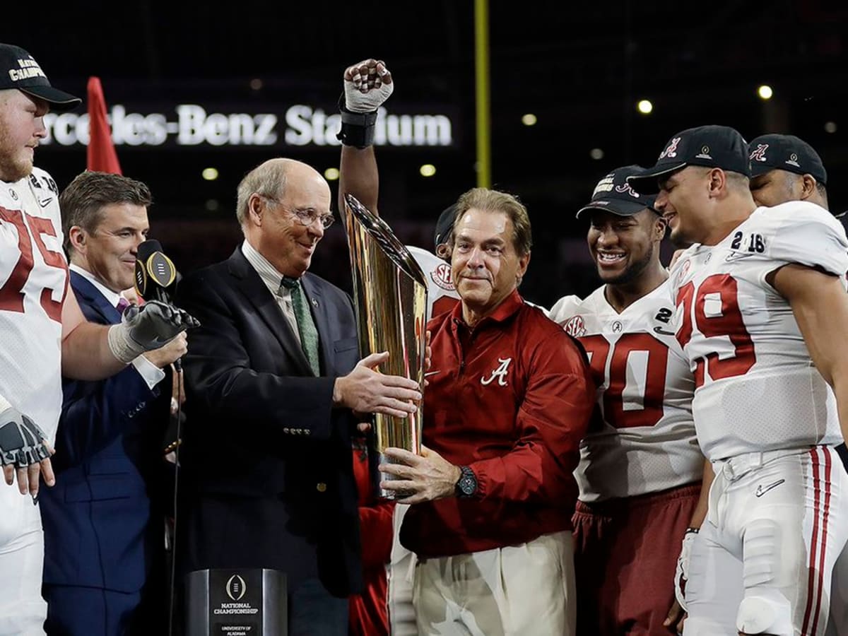 Top 10 Tide Moments of the Decade: No. 10 Alabama Owns Third Saturday in  October - Sports Illustrated Alabama Crimson Tide News, Analysis and More