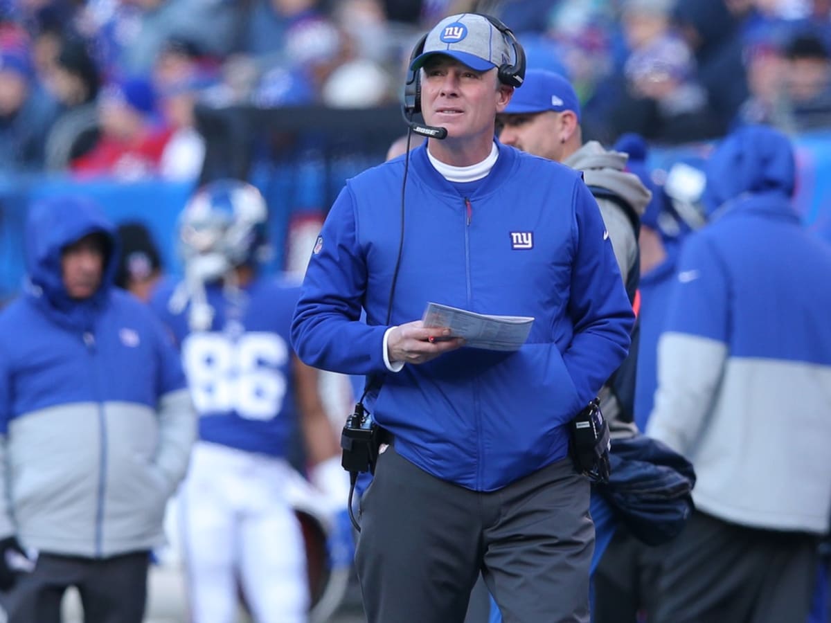 New York Giants' Pat Shurmur booed at Yankee Stadium on his birthday