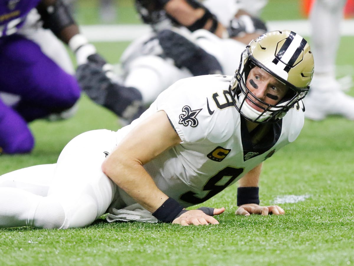 Drew Brees flops with loss to Tom Brady in likely final game