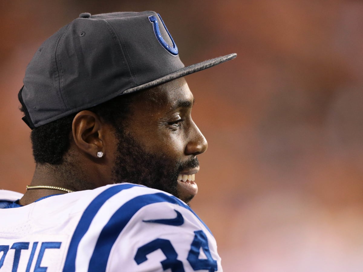 New York Jets legend Darrelle Revis blasts Richard Sherman on Twitter