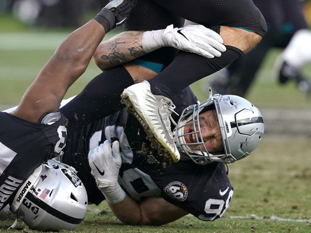 Raiders' Maxx Crosby fined for hit on Patrick Mahomes