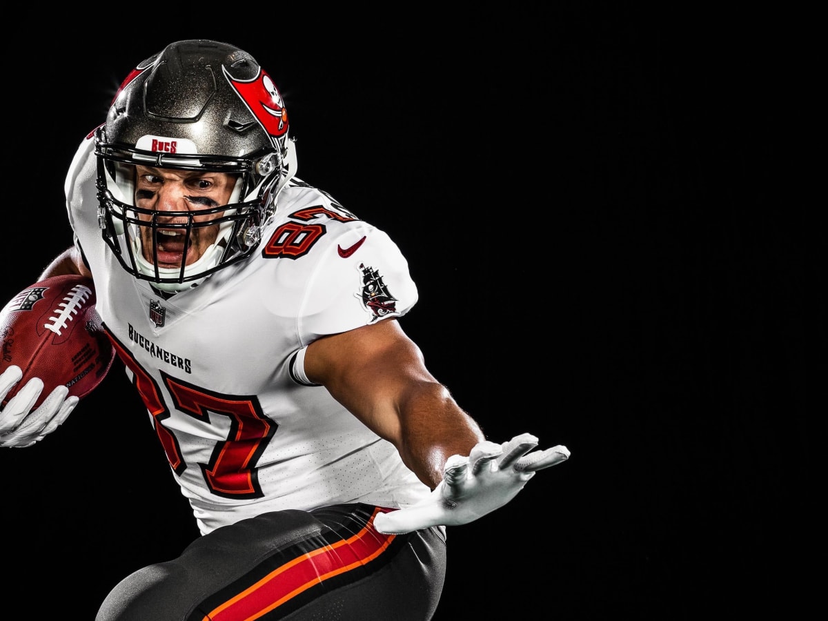 theScore - MADDEN team ratings have been revealed! 1st Place: Buccaneers 92  overall 