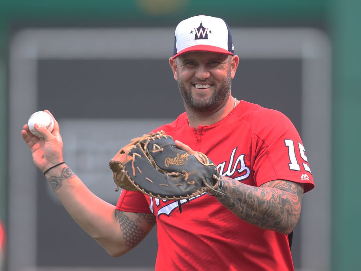 MLB trade rumors: Braves shopping Matt Adams - MLB Daily Dish