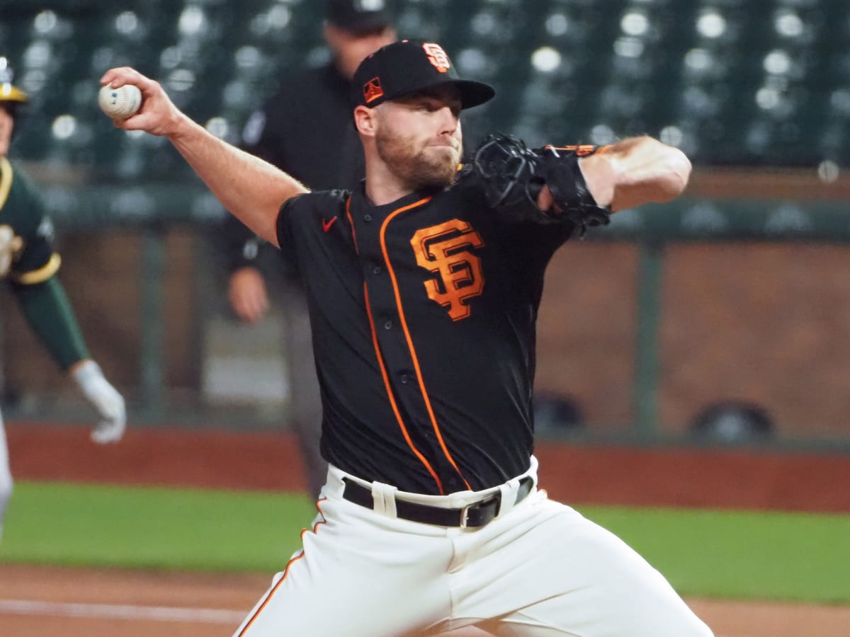 Sam Coonrod of the San Francisco Giants talks with Sam Coonrod on the  News Photo - Getty Images