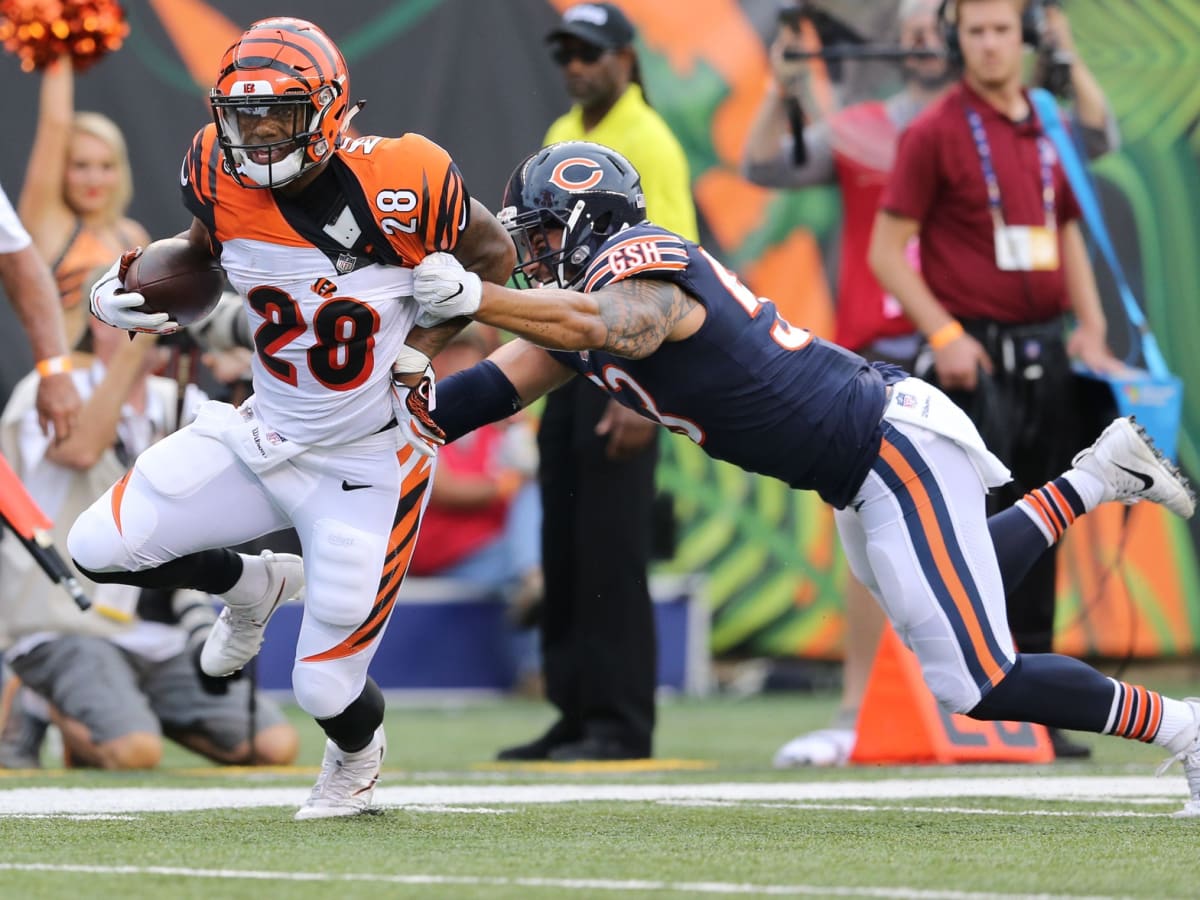 RB Mixon, CB Hilton lead Bengals' home mastery