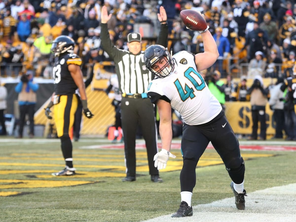 East Rutherford, New Jersey, USA. 1st Oct, 2017. Jacksonville Jaguars  fullback Tommy Bohanon (40) in action prior to the NFL game between the Jacksonville  Jaguars and the New York Jets at MetLife